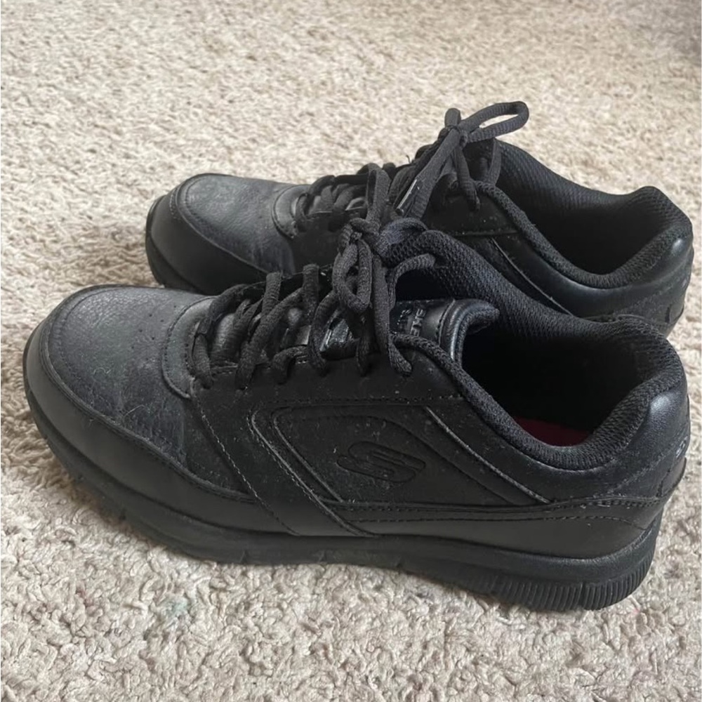 Waitress shoes